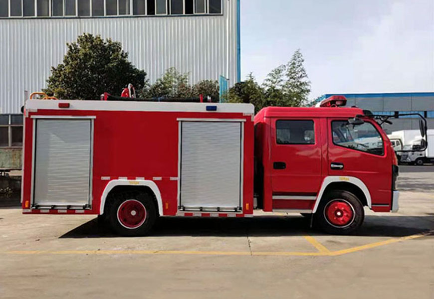 國(guó)六3.5噸東風(fēng)凱普特水罐消防車