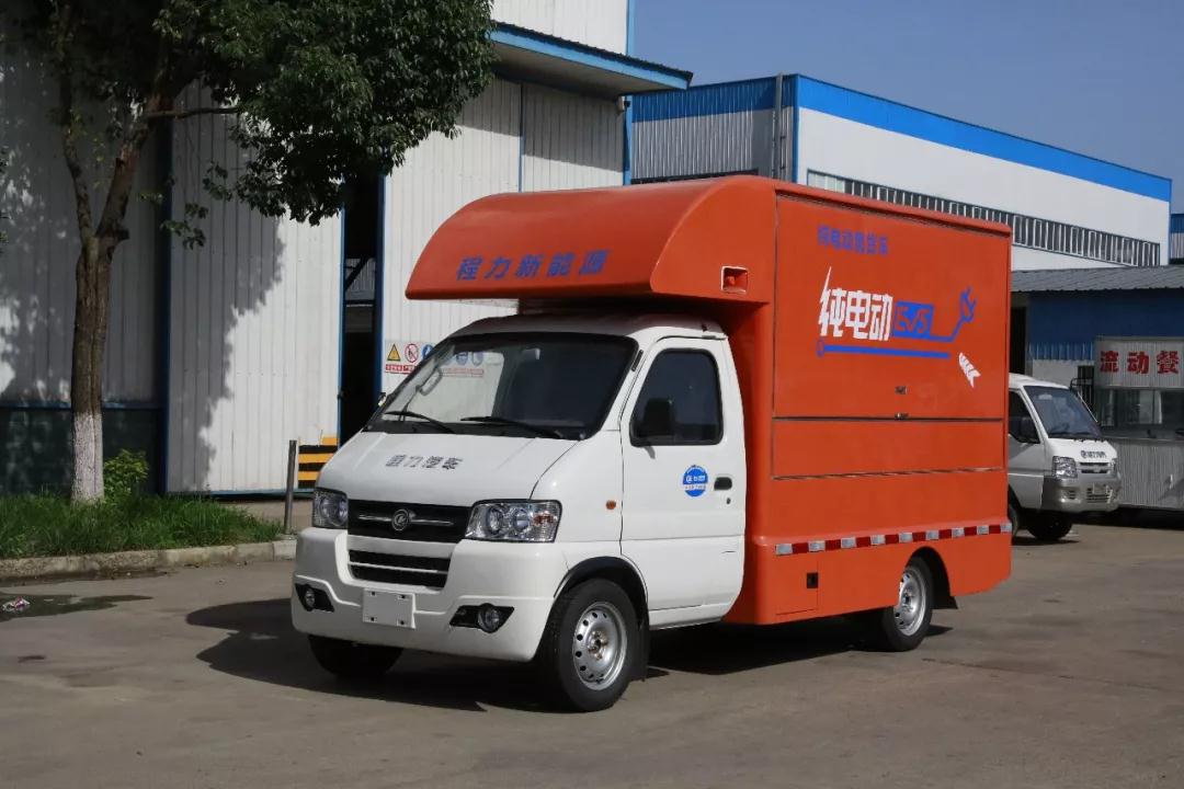 程力新能源人工智能搶險救援車首批訂單圓滿交車，為國家電網(wǎng)提供一流產(chǎn)品